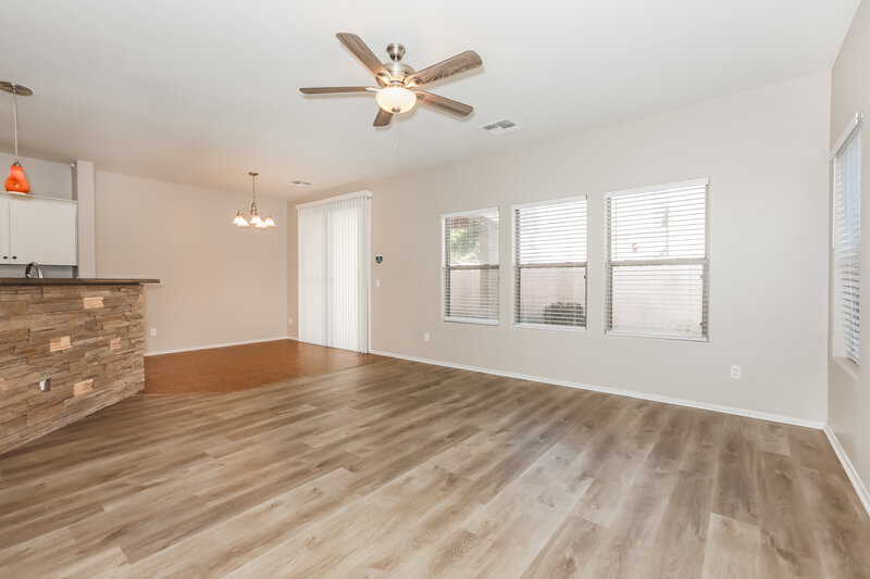 2,265/Mo, 21170 E Stonecrest Dr Queen Creek, AZ 85142 Living Room View 3