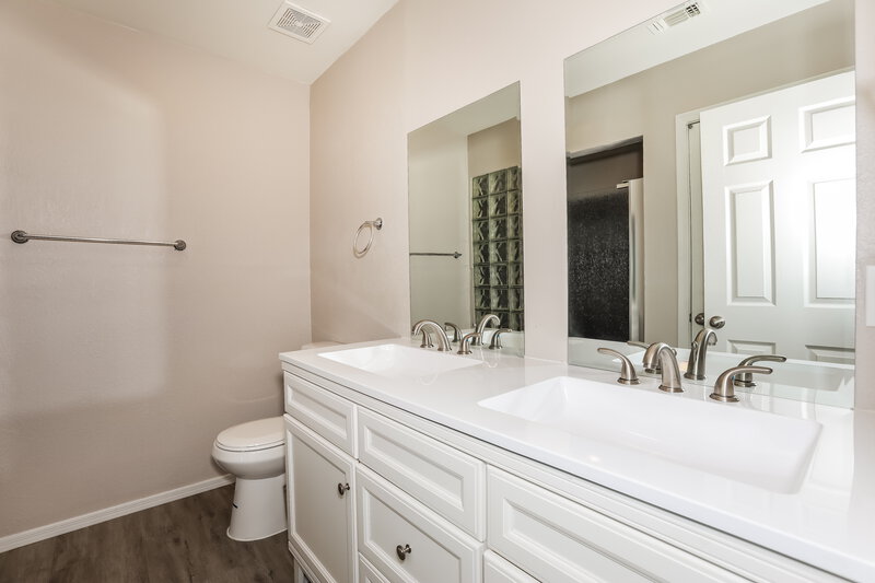 2,265/Mo, 21170 E Stonecrest Dr Queen Creek, AZ 85142 Main Bathroom View
