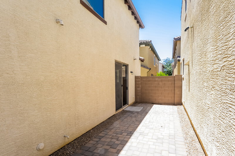 1,960/Mo, 451 S Hawes Rd Unit 63 Mesa, AZ 85208 Rear View