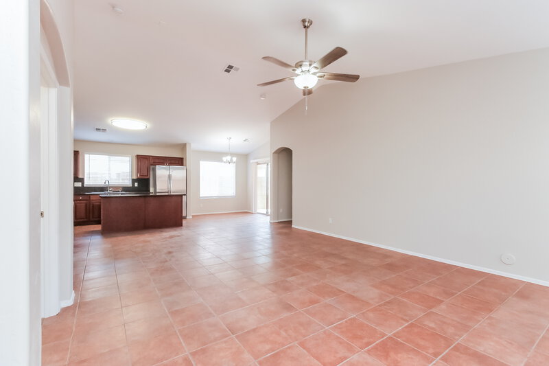 2,170/Mo, 3341 W Yellow Peak Dr SAN TAN VALLEY, AZ 85142 Living Room View