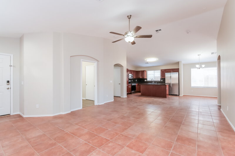 2,170/Mo, 3341 W Yellow Peak Dr SAN TAN VALLEY, AZ 85142 Living Room View 2