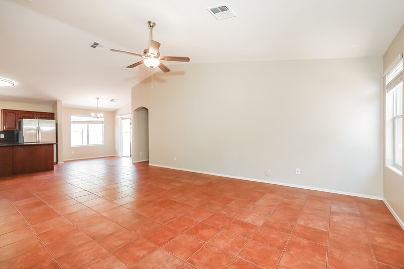 1,845/Mo, 3341 W Yellow Peak Dr SAN TAN VALLEY, AZ 85144 Living Room View 2