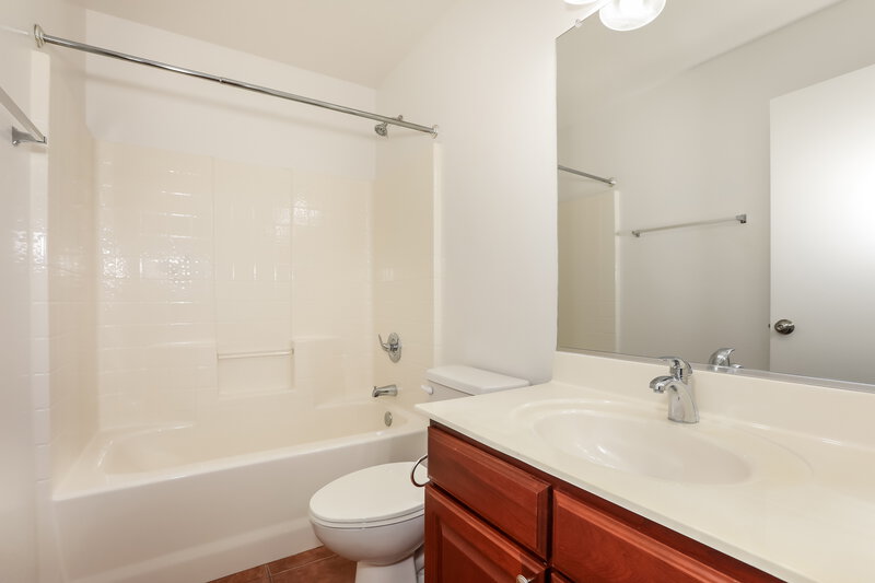 1,845/Mo, 3341 W Yellow Peak Dr SAN TAN VALLEY, AZ 85144 Bathroom View