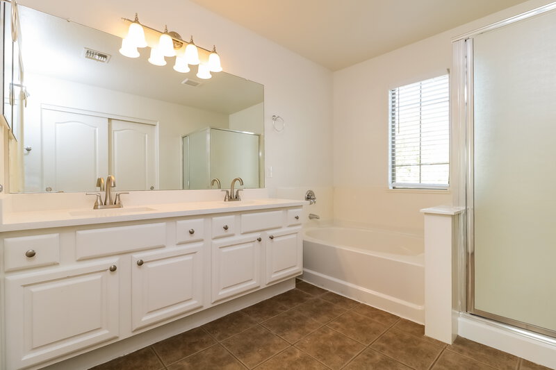 2,185/Mo, 7059 S Summerset Ln Buckeye, AZ 85326 Main Bathroom View