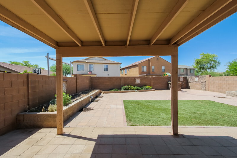 2,315/Mo, 5541 W Wood St Phoenix, AZ 85043 Patio View