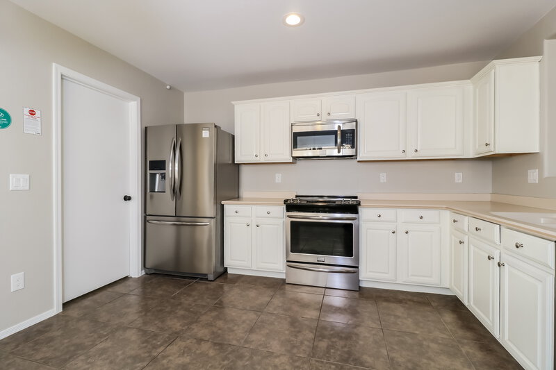 2,070/Mo, 16910 W Marconi Ave Surprise, AZ 85388 Kitchen View