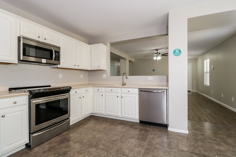2,070/Mo, 16910 W Marconi Ave Surprise, AZ 85388 Kitchen View 2