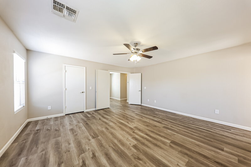 2,645/Mo, 18611 N 22nd St Unit 55 Phoenix, AZ 85024 Main Bedroom View 2