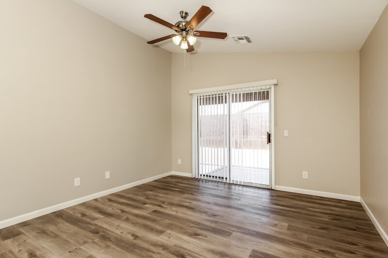 1,885/Mo, 12234 W Corrine Dr El Mirage, AZ 85335 Dining Room View