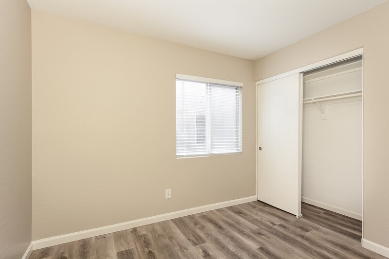 1,885/Mo, 12234 W Corrine Dr El Mirage, AZ 85335 Bedroom View 3