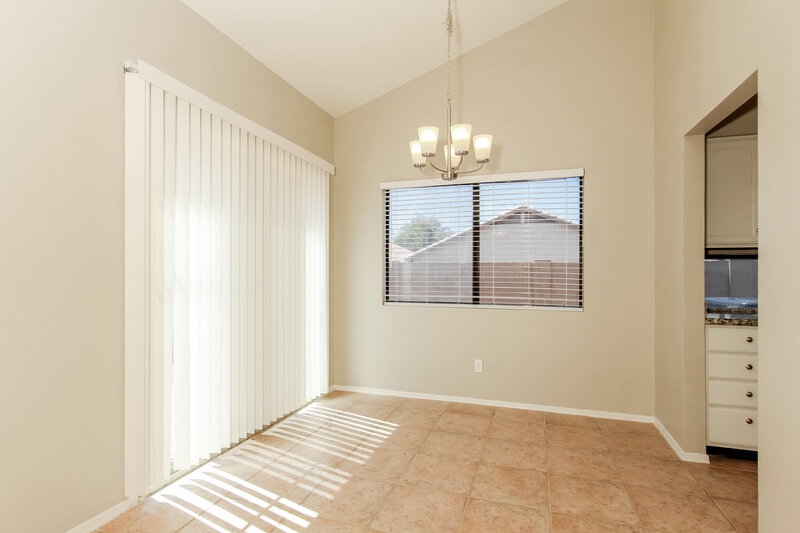 2,300/Mo, 876 N Terrace Rd Chandler, AZ 85226 Dining Room View