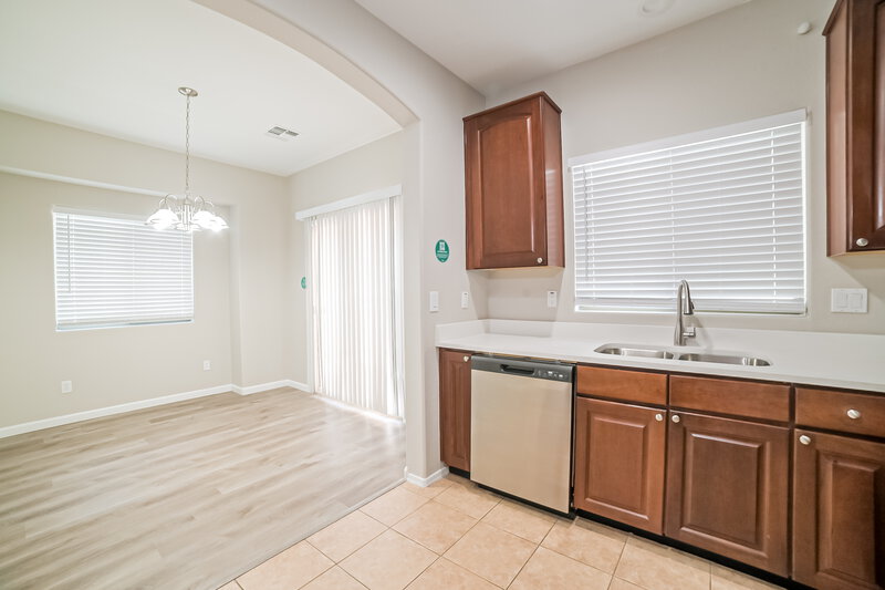 2,070/Mo, 14843 W Ashland Ave Goodyear, AZ 85395 Kitchen View 2