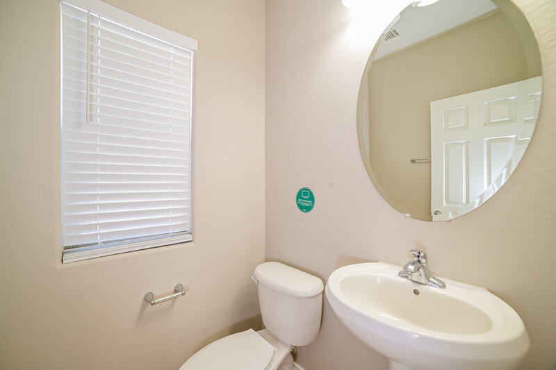 2,070/Mo, 14843 W Ashland Ave Goodyear, AZ 85395 Bathroom View 2