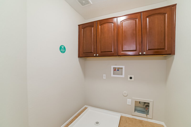 2,070/Mo, 14843 W Ashland Ave Goodyear, AZ 85395 Closet View