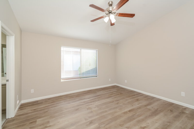 1,935/Mo, 16731 N 113th Ave Surprise, AZ 85378 Main Bedroom View 2