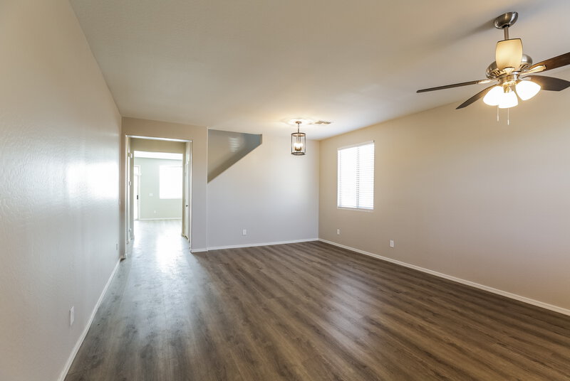3,960/Mo, 6516 S 74th Ln Laveen, AZ 85339 Living Room View 2