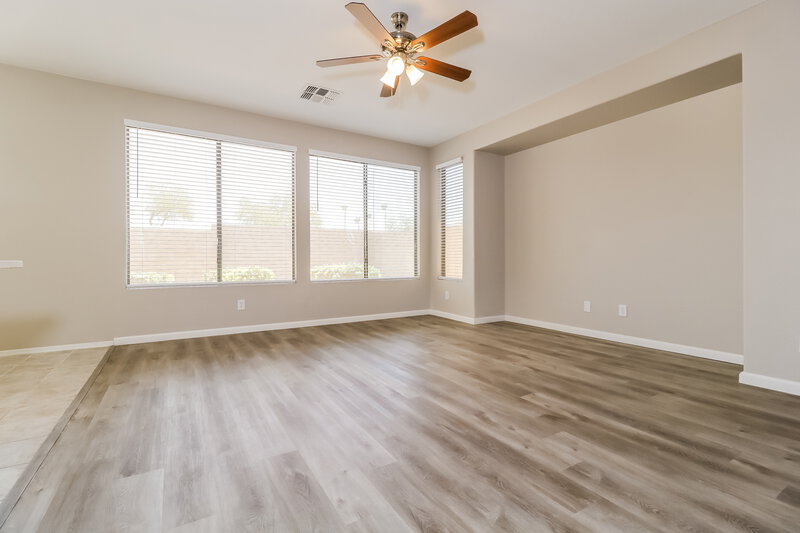 2,240/Mo, 15233 W Banff Ln Surprise, AZ 85379 Dining Room View