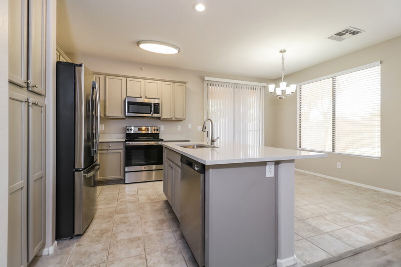 2,240/Mo, 15233 W Banff Ln Surprise, AZ 85379 Kitchen View