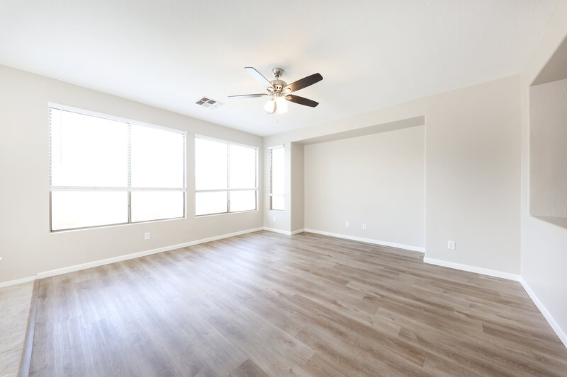 1,990/Mo, 15233 W Banff Ln Surprise, AZ 85379 Family Room View
