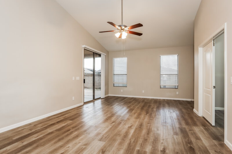 1,700/Mo, 15112 W Eureka Trl Surprise, AZ 85374 Living Room View 2