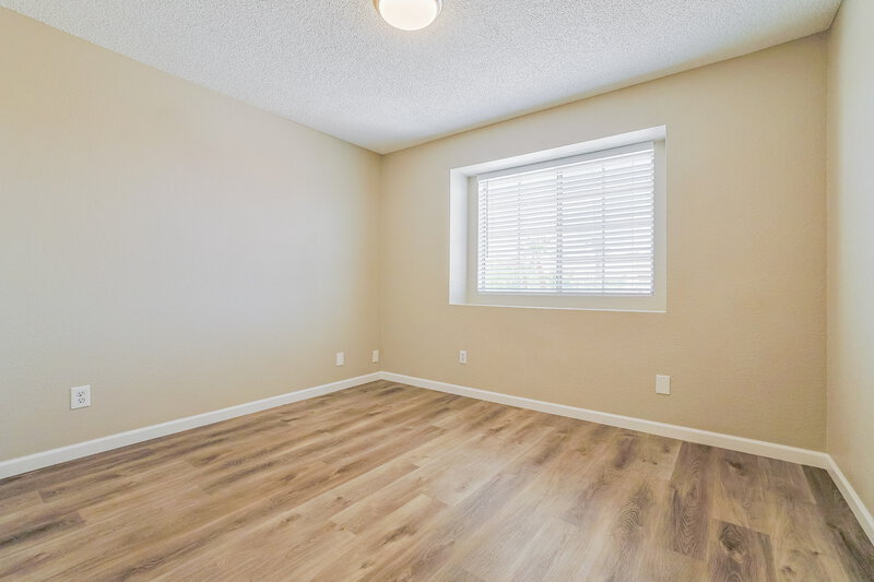 2,330/Mo, 4005 E Woodland Dr Phoenix, AZ 85048 Bedroom View