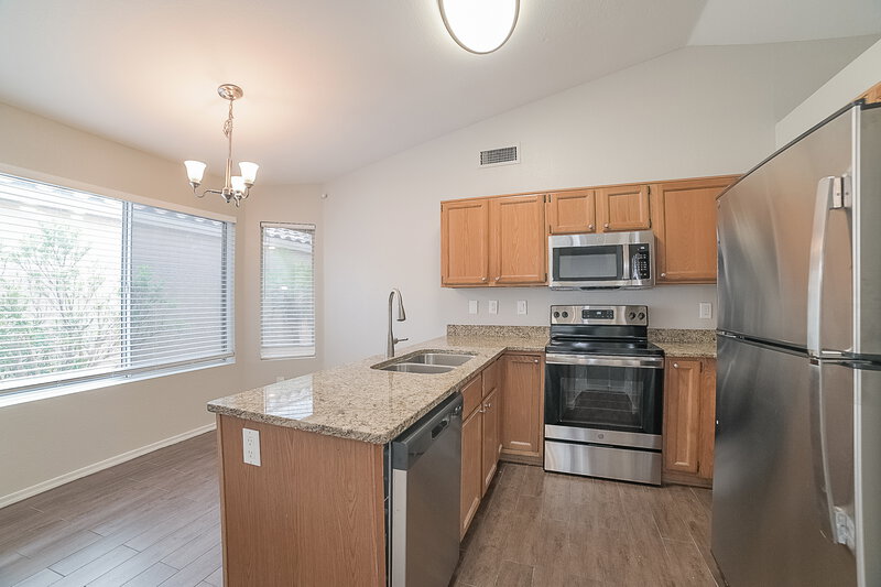 2,200/Mo, 655 N Rita Ln Chandler, AZ 85226 Kitchen View