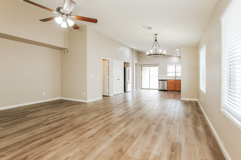 2,155/Mo, 7125 W Williams St Phoenix, AZ 85043 Living Room View
