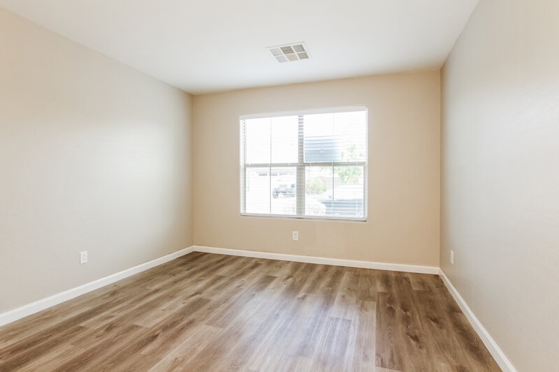 2,155/Mo, 7125 W Williams St Phoenix, AZ 85043 Bedroom View