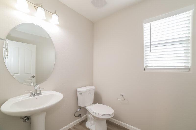2,245/Mo, 7125 W Williams St Phoenix, AZ 85043 Powder Room View