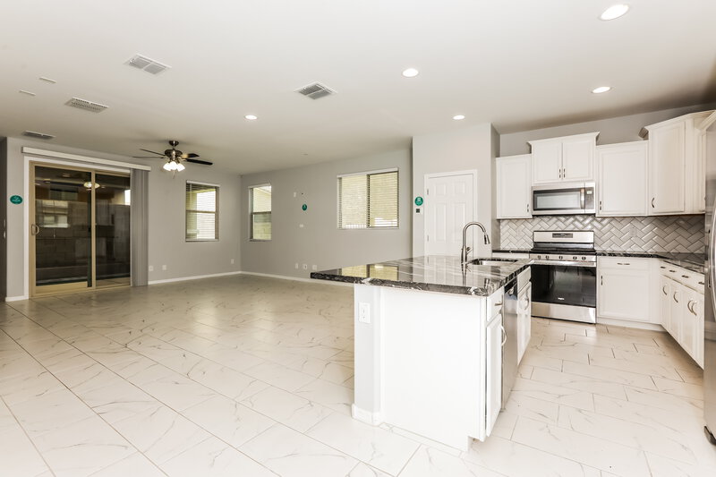 2,380/Mo, 2831 S Luther Mesa, AZ 85212 Kitchen View 2