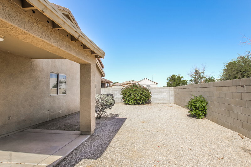 1,950/Mo, 1607 S 79th Ln Phoenix, AZ 85043 Rear View