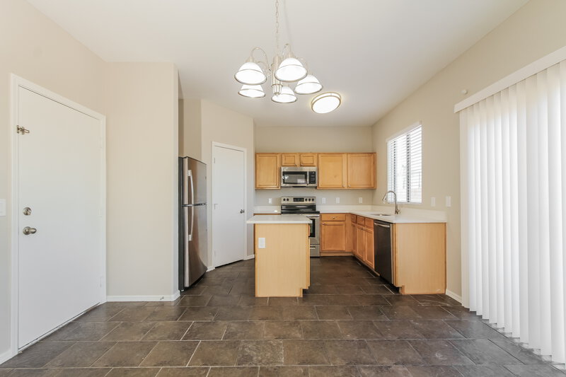 1,725/Mo, 1205 S 121st Dr Avondale, AZ 85323 Dining Room View