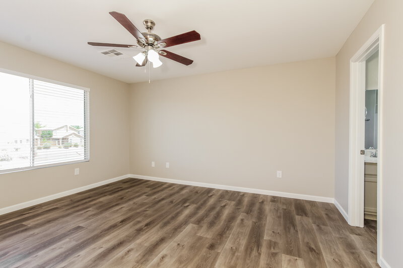 1,725/Mo, 1205 S 121st Dr Avondale, AZ 85323 Main Bedroom View