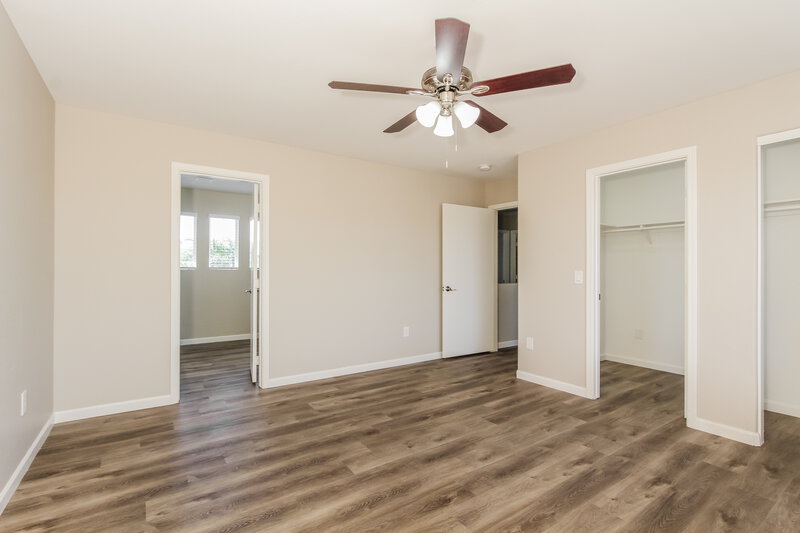 1,725/Mo, 1205 S 121st Dr Avondale, AZ 85323 Main Bedroom View 2