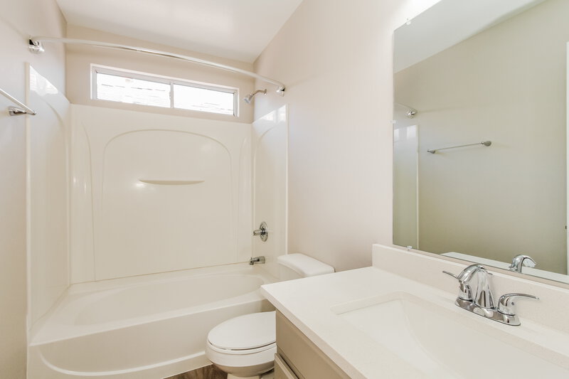 1,725/Mo, 1205 S 121st Dr Avondale, AZ 85323 Bathroom View