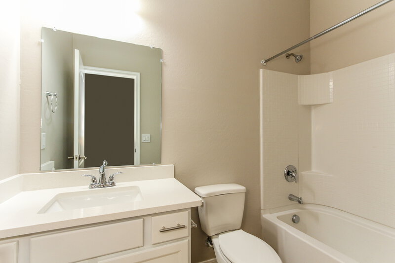 2,180/Mo, 7024 S 78th Dr Laveen, AZ 85339 Bathroom View