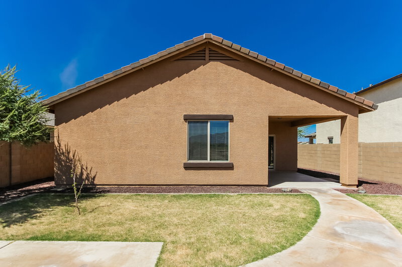 2,180/Mo, 7024 S 78th Dr Laveen, AZ 85339 Rear View 2