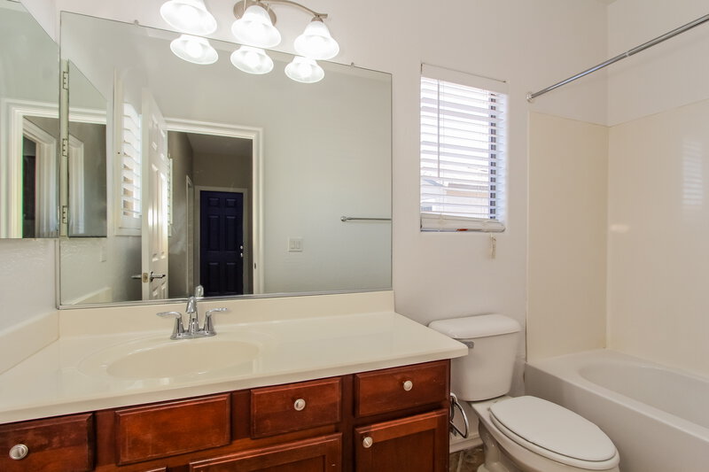 2,670/Mo, 19076 E Seagull Dr Queen Creek, AZ 85142 Bathroom View