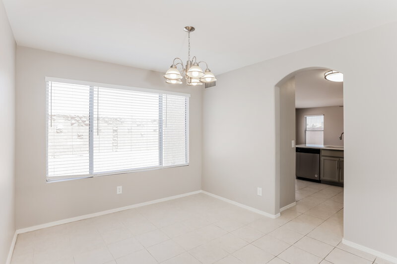 2,510/Mo, 18400 N 83rd Dr Peoria, AZ 85382 Dining Room View