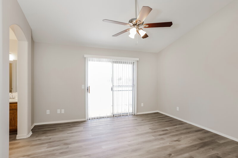 2,510/Mo, 18400 N 83rd Dr Peoria, AZ 85382 Main Bedroom View 2