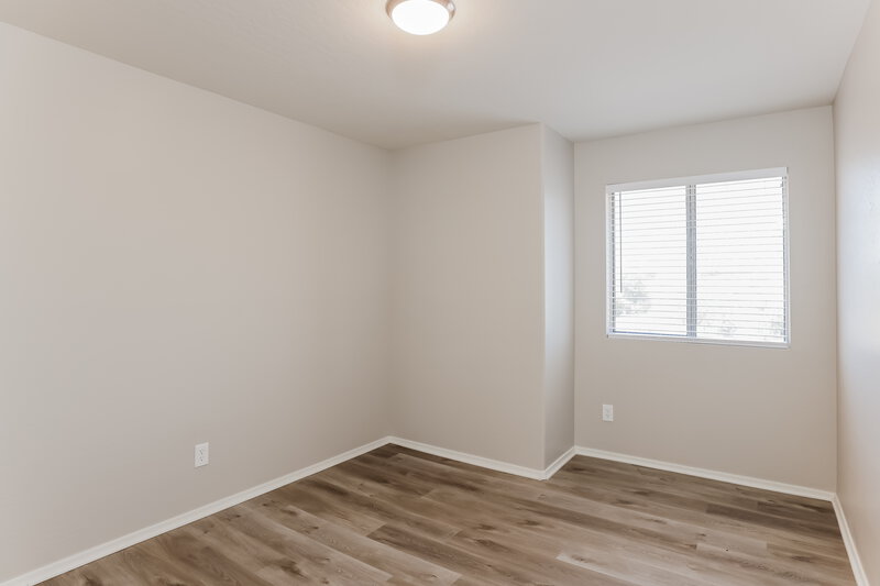 2,510/Mo, 18400 N 83rd Dr Peoria, AZ 85382 Bedroom View 2