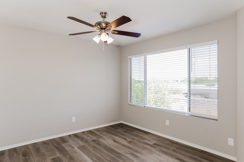 2,510/Mo, 18400 N 83rd Dr Peoria, AZ 85382 Bedroom View 3