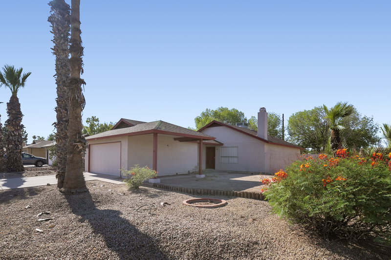 2,295/Mo, 1998 N Iowa St Chandler, AZ 85225 External View