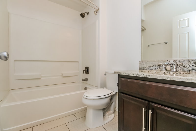 2,290/Mo, 495 N Ranger Trl Gilbert, AZ 85234 Bathroom View 2