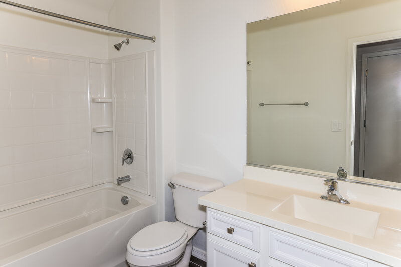 2,630/Mo, 29267 N 122nd Ln Peoria, AZ 85383 Bathroom View 2