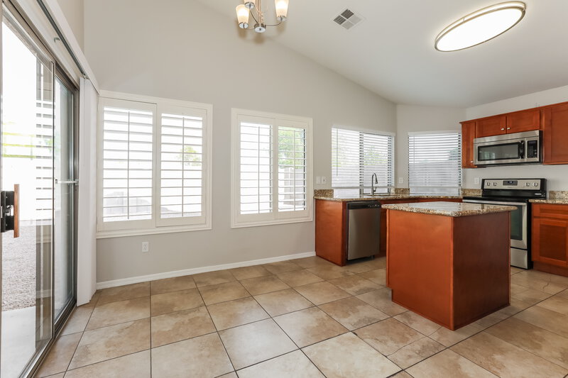 2,340/Mo, 323 N Ocean Dr Gilbert, AZ 85233 Dining Room View