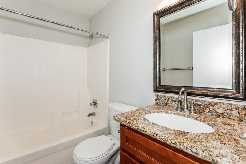 2,340/Mo, 323 N Ocean Dr Gilbert, AZ 85233 Bathroom View