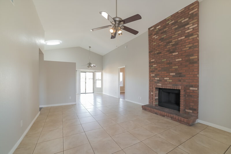 2,150/Mo, 677 W Shawnee Dr Chandler, AZ 85225 Living Room View