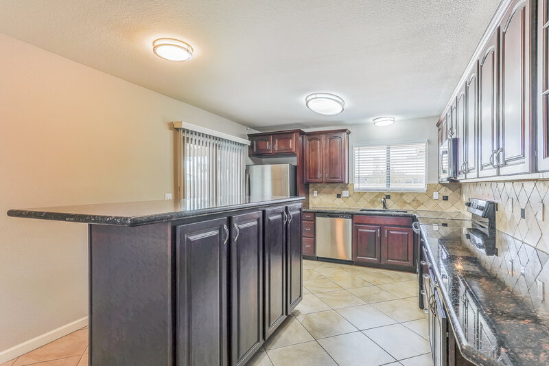 2,110/Mo, 2203 E Dragoon Ave Mesa, AZ 85204 Kitchen View