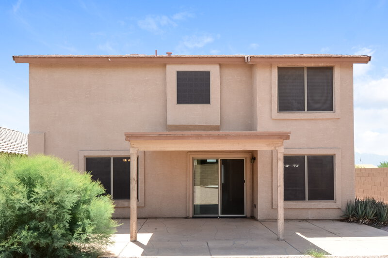 2,460/Mo, 5648 W Southgate Ave Phoenix, AZ 85043 Rear View